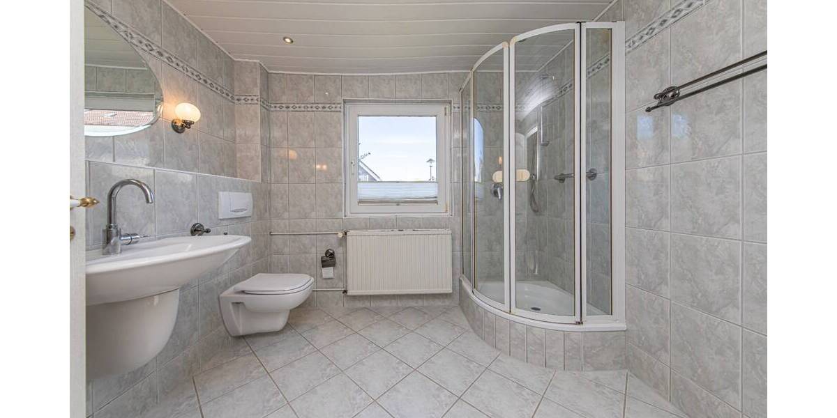 Einfamilienhaus Laboe - 7 Zimmer, 161 m&sup2;, 519.000&euro; | Angebot:26451409