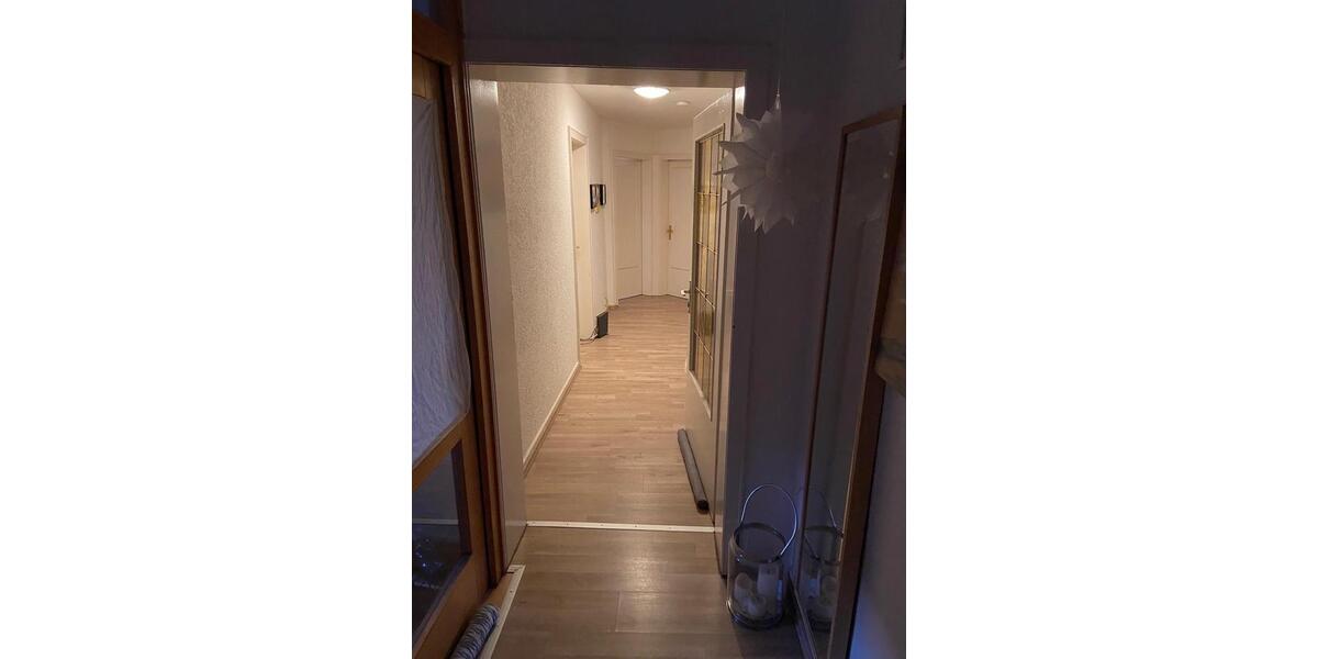 Dachgeschoßwohnung Siegen Kaan-Marienborn - 3 Zimmer, 85 m&sup2;, 800&euro; | Angebot:25310119