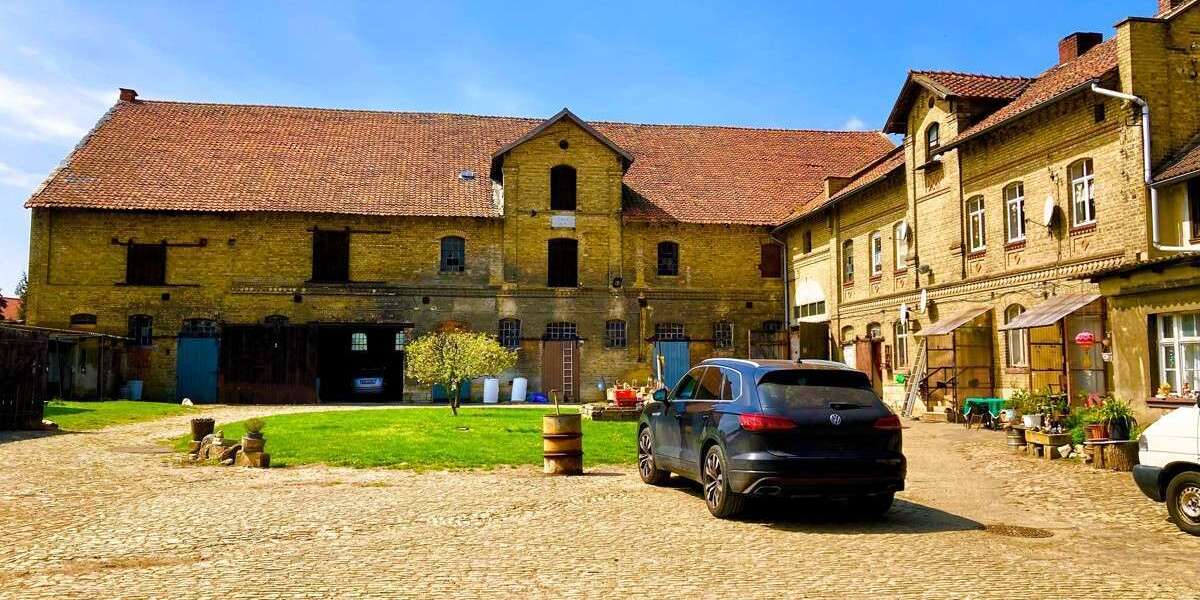 Einfamilienhaus Dedeleben Dedeleben - 10 Zimmer, 420 m&sup2;, 165.000&euro; | Angebot:23505769