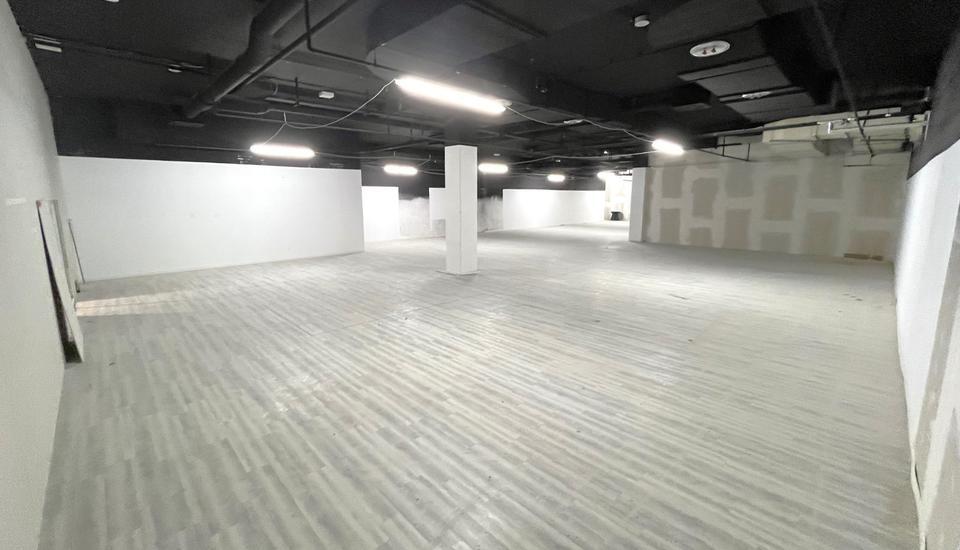 445m² - Vielseitige Gewerbefläche im Hercules Center direkt vom Eigentümer