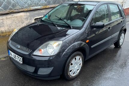 Ford Fiesta 135.000 km 2.850 &euro; Driedorf 35759
