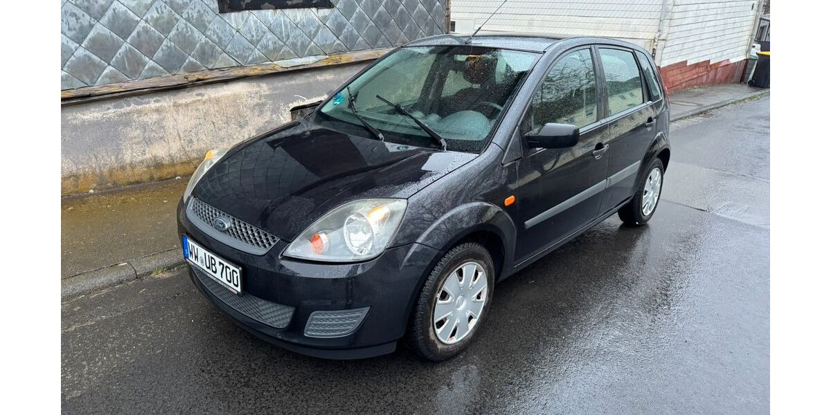 Ford Fiesta 135.000 km 2.850 &euro; Driedorf 35759