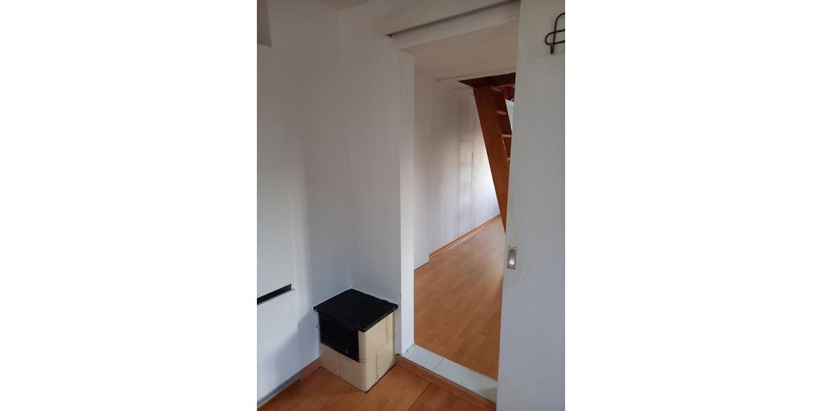 Dachgeschoßwohnung Esslingen am Neckar - 2.5 Zimmer, 55 m&sup2;, 780&euro; | Angebot:25537868
