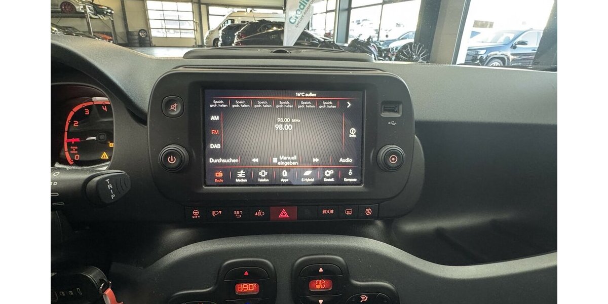 Fiat Panda Cross Red 1.0 Hybrid 1.Hand Neuwertig! 38.820 km 11.740 &euro; Lich 35423