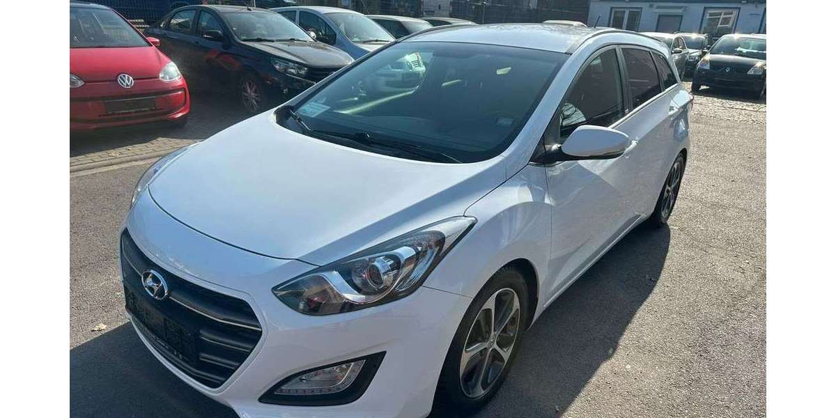 Hyundai i30 105.200 km 8.450 &euro; Berlin 12347