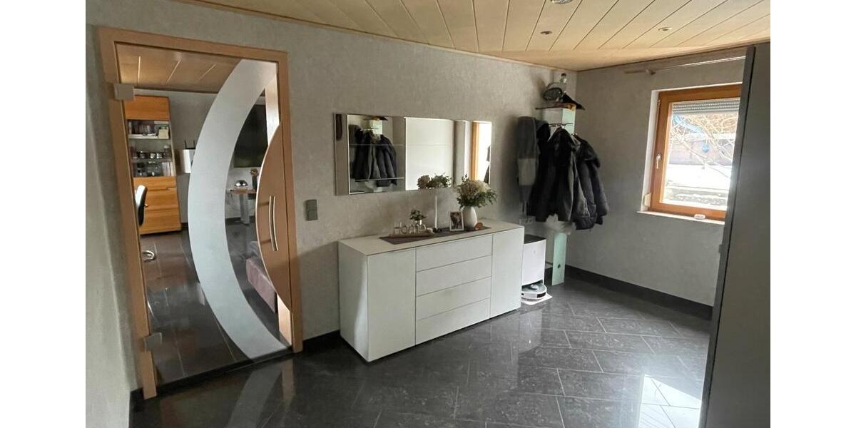 Erdgeschoßwohnung Hüttlingen - 3 Zimmer, 100 m&sup2;, 215.000&euro; | Angebot:26904316