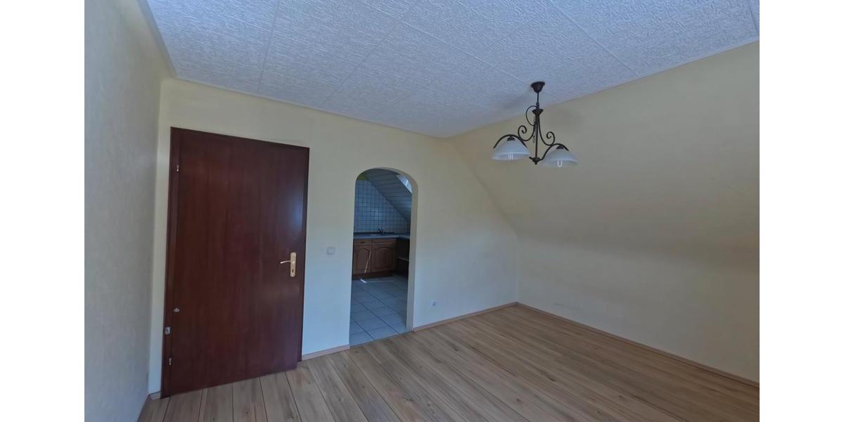 Einfamilienhaus Dillingen (Saar) - 6.5 Zimmer, 141 m&sup2;, 269.000&euro; | Angebot:27102519