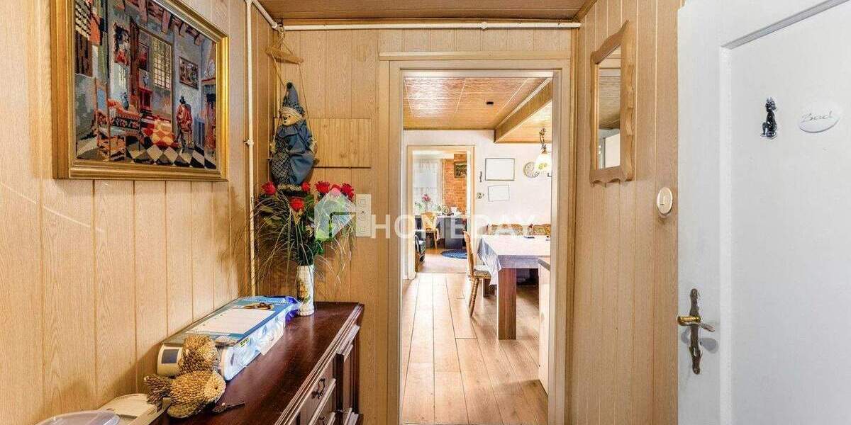 Charmante 3-Zimmer- Dachgeschosswohnung mit Entwicklungspotenzial 3 zimmer