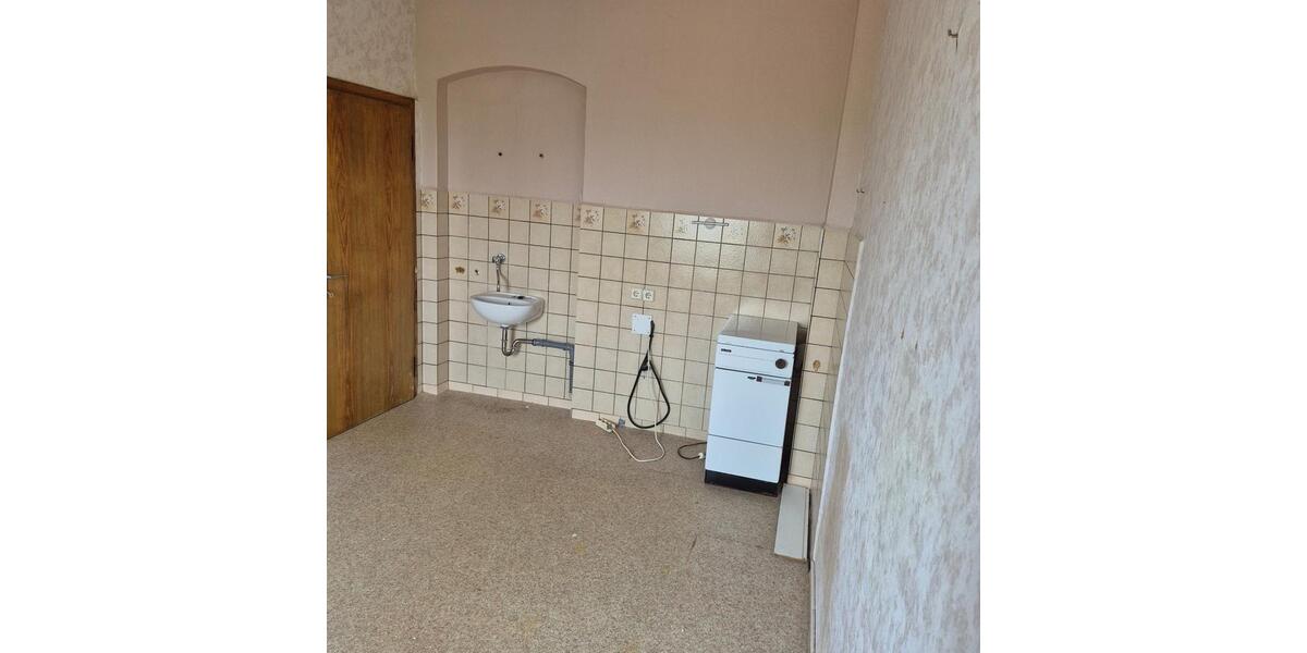 Einfamilienhaus Querfurt - 5 Zimmer, 160 m&sup2;, 91.000&euro; | Angebot:27073191