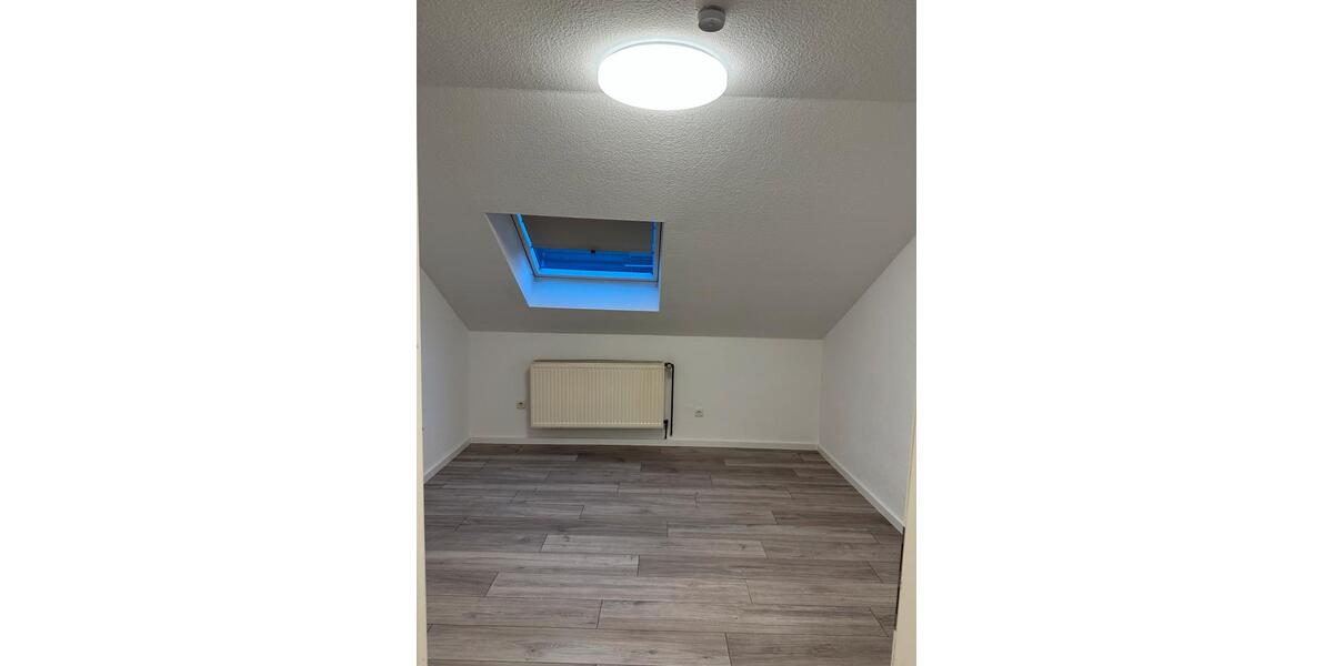 Dachgeschoßwohnung Siegburg - 2 Zimmer, 67 m&sup2;, 1.075&euro; | Angebot:26424615