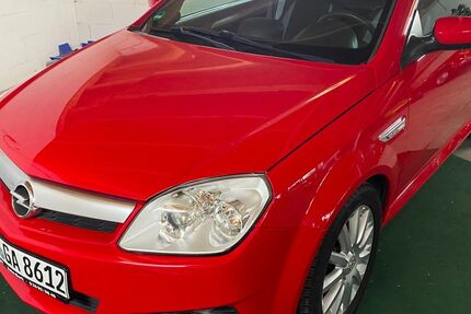 Opel Tigra 89.000 km 3.980 &euro; Mülheim 45473