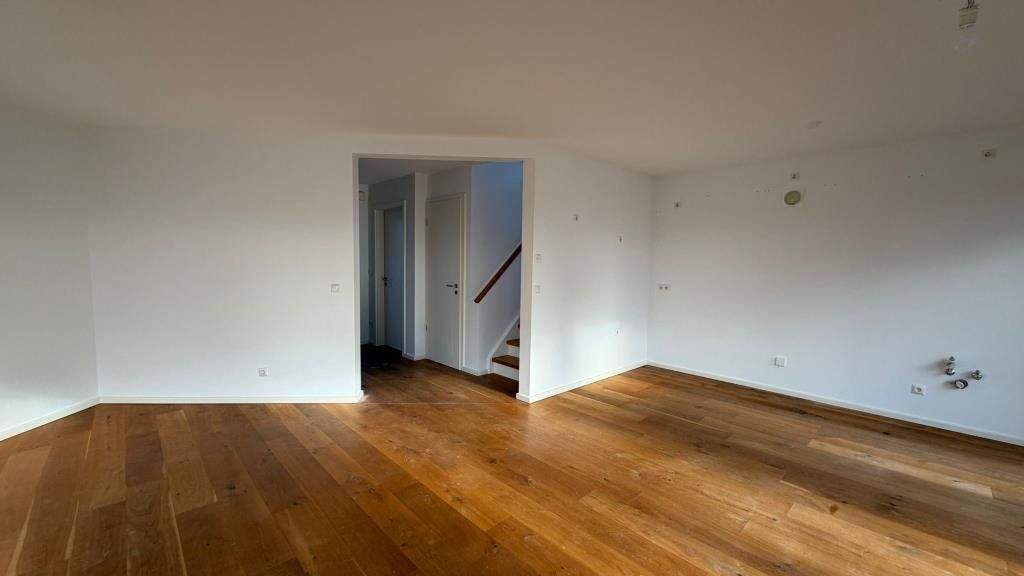 Mehrfamilienhaus, Wohnhaus Rostock Elmenhorst - 6 Zimmer, 180 m&sup2;, 785.000&euro; | Angebot:25666893