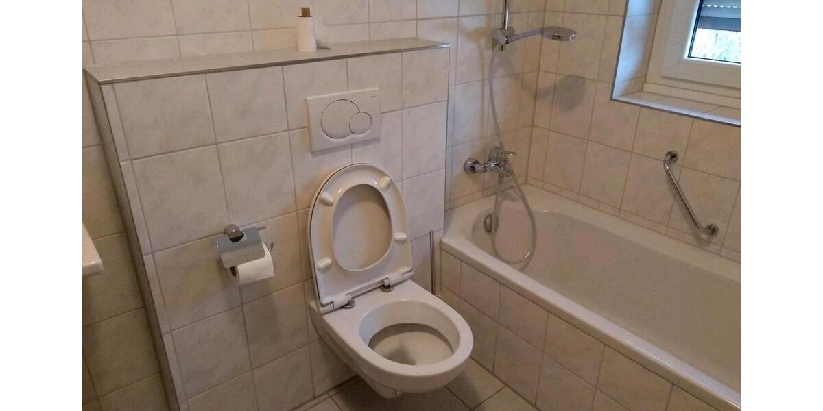 Etagenwohnung Obertraubling - 2 Zimmer, 64 m&sup2;, 900&euro; | Angebot:25402240