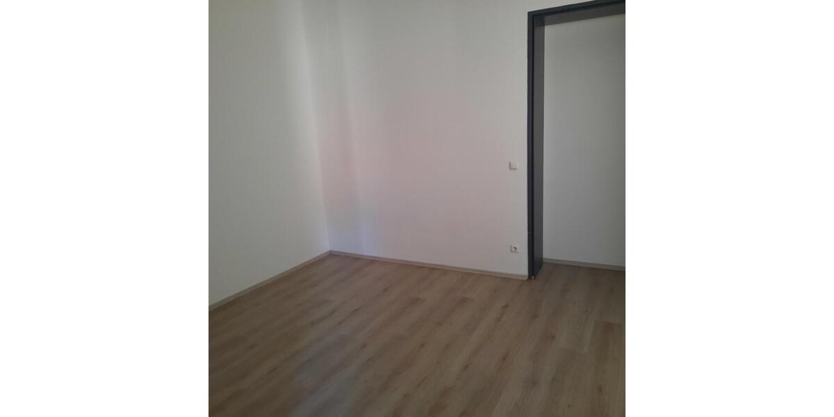 Erdgeschoßwohnung Rotthalmünster - 4 Zimmer, 110 m&sup2;, 750&euro; | Angebot:26367703