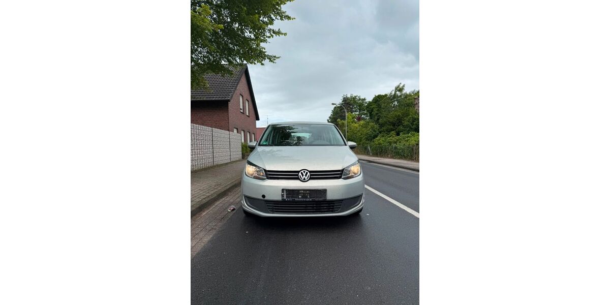 VW Touran 340.000 km 3.650 &euro; Westoverledingen 26810