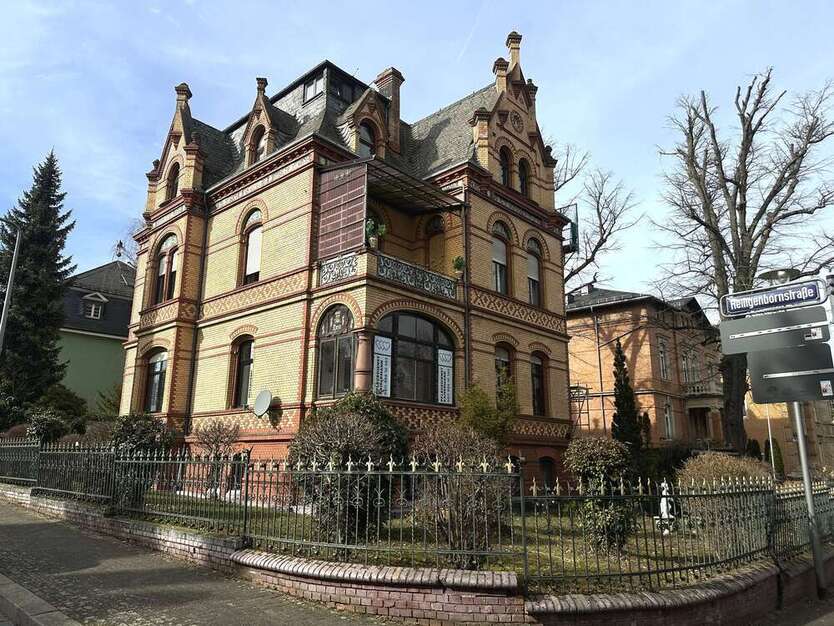 Haus zum Kaufen in Wiesbaden 1.950.000 € 470 m²