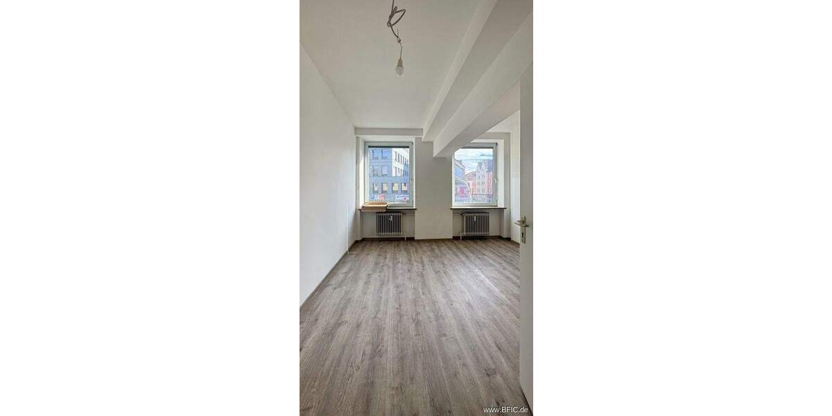 Gewerbeobjekt Fürstenfeldbruck - 9 Zimmer, 228 m&sup2;, 3.420&euro; | Angebot:25699499
