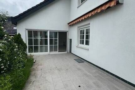 Haus Rödermark Waldacker - 5 Zimmer, 150 m&sup2;, 3.250&euro; | Angebot:26138980