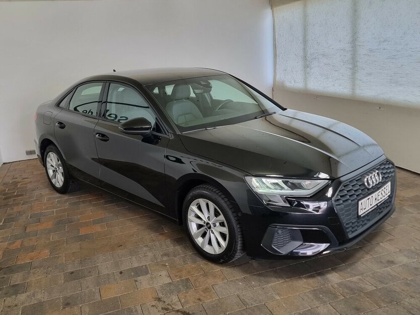 Audi A3 30TFSI limo Navi Leder Digital VIC Kamera LED 66.400 km 21.900 € Garrel 49681