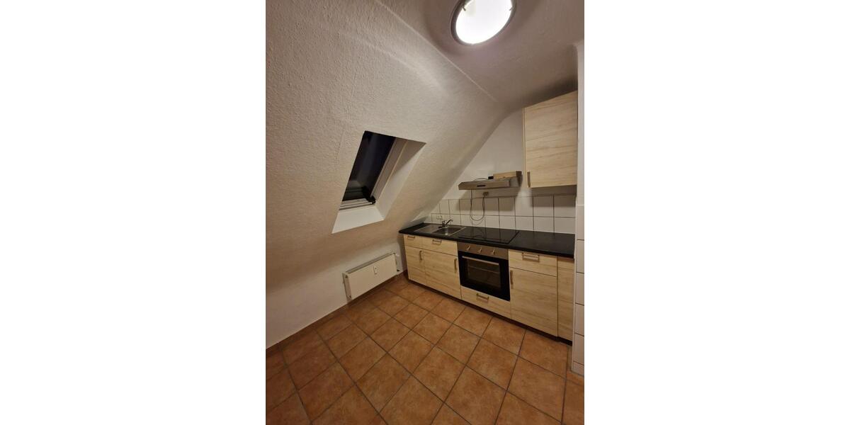 Dachgeschoßwohnung Zweibrücken - 2 Zimmer, 46 m&sup2;, 330&euro; | Angebot:25648996