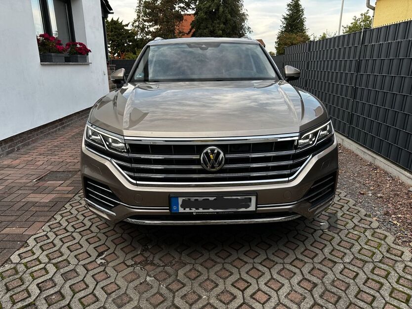 VW Touareg 65.273 km 43.500 € Halle 06116