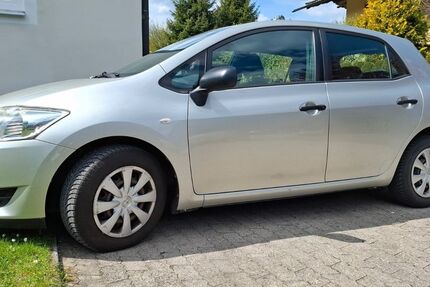 Toyota Auris 208.000 km 3.600 &euro; Garmisch-Partenkirchen 82467