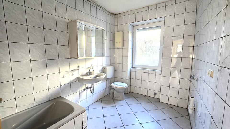 Reihenhaus Saarbrücken Dudweiler - 5 Zimmer, 110 m&sup2;, 85.000&euro; | Angebot:26780235