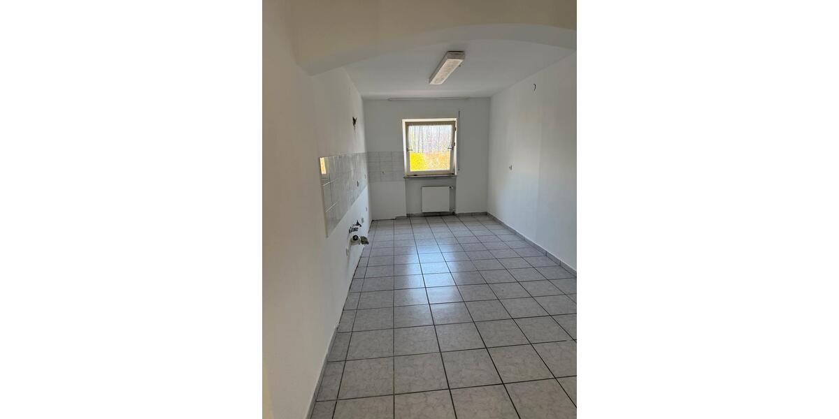 Mehrfamilienhaus, Wohnhaus Oberderdingen - 3 Zimmer, 105 m&sup2;, 1.250&euro; | Angebot:26130666