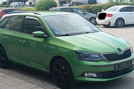 Skoda Fabia 81.400 km 10.399 &euro; Germering 82110