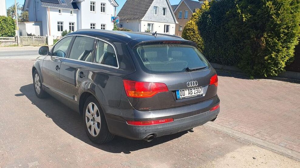 Q7