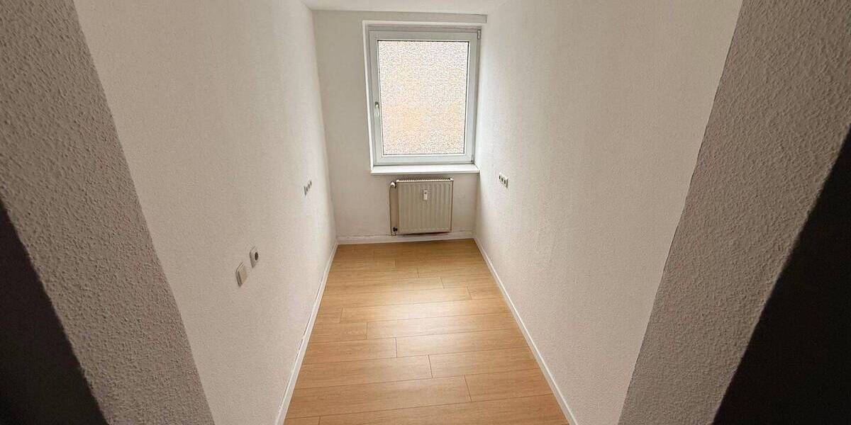 Etagenwohnung Gelsenkirchen Feldmark - 9 Zimmer, 169 m&sup2;, 1.490&euro; | Angebot:26853818