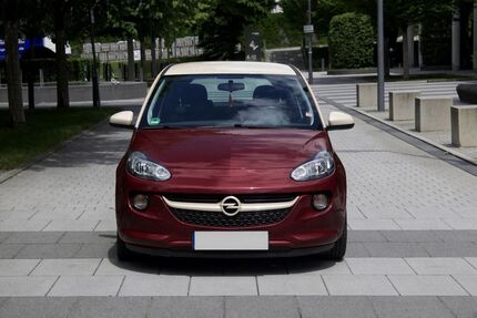 Opel Adam 42.700 km 9.999 &euro; München 81476