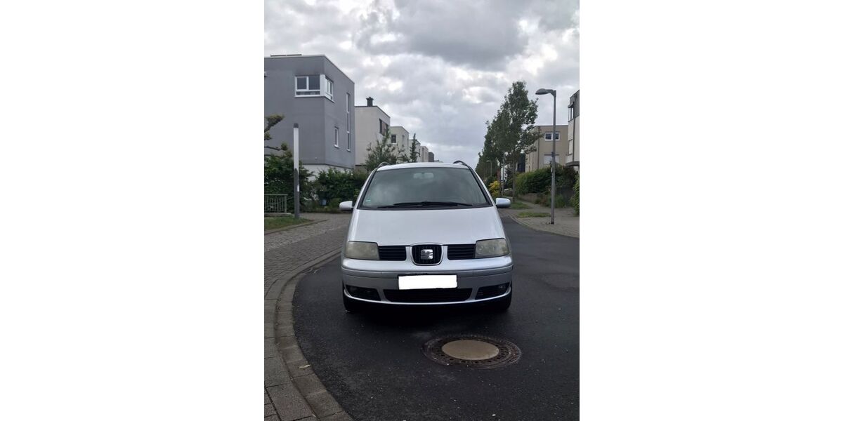 Seat Alhambra 300.000 km 2.300 &euro; Wiesbaden 65199