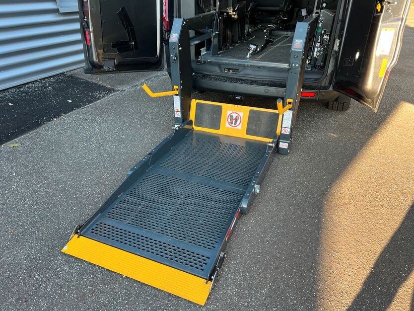 Ford Transit 61.500 km 49.990 € Lübeck 23560