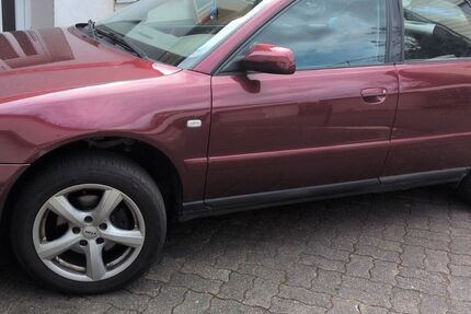Audi A4 220.414 km 3.100 &euro; Biedenkopf 35216