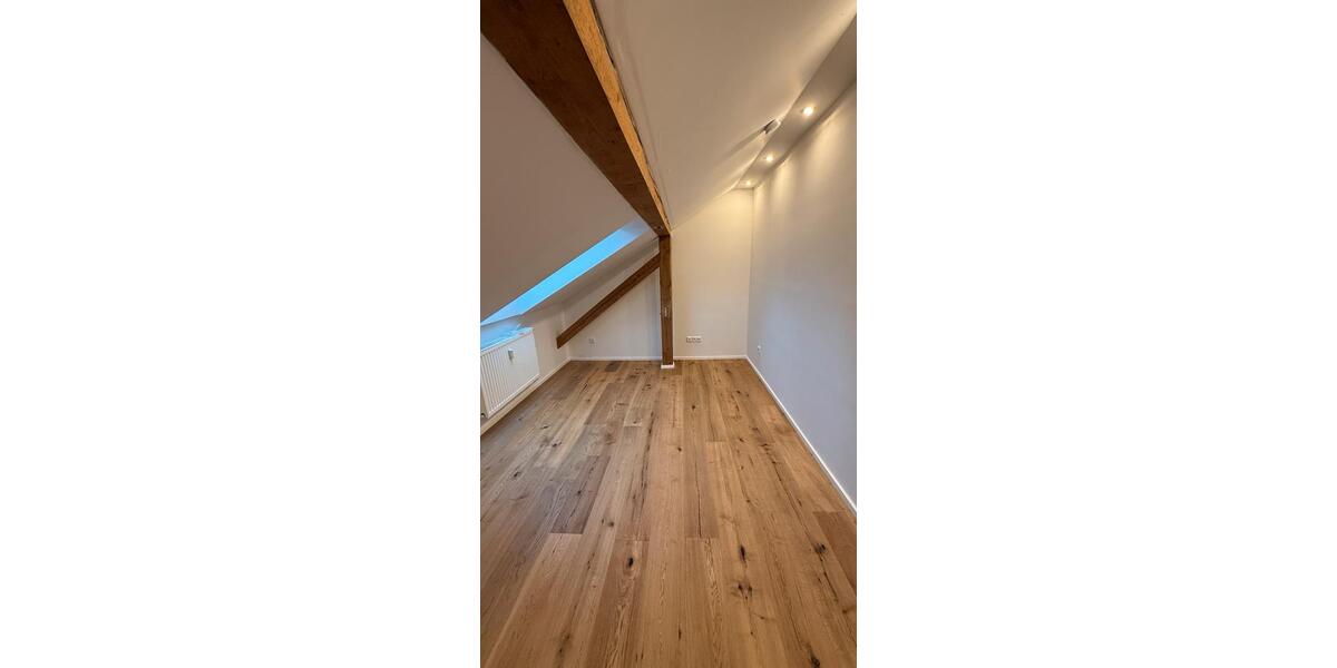 Dachgeschoßwohnung Vilsbiburg - 3 Zimmer, 78 m&sup2;, 790&euro; | Angebot:26123364