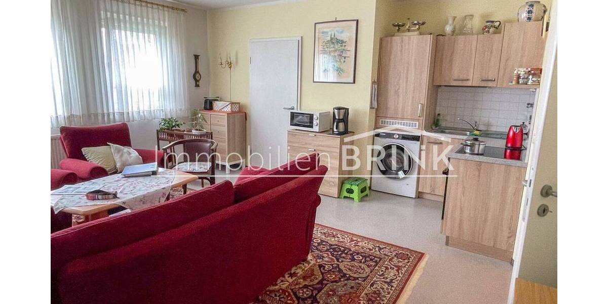 Schnuckelige, helle 2-Zimmer Wohnung, senioren-, behindertengeeignet, mit TG-Platz und drei Außenstellplätzen 2 zimmer