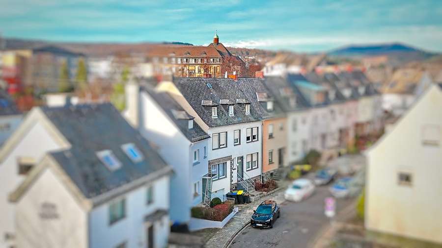 Einfamilienhaus Mayen - 9 Zimmer, 205 m&sup2;, 289.000&euro; | Angebot:24658652