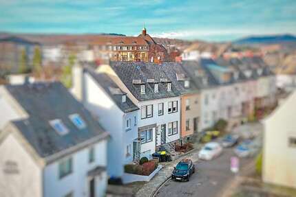 Haus Mayen - 9 Zimmer, 205 m&sup2;, 289.000&euro; | Angebot:24658652