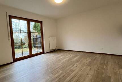 Wohnung zum Mieten in Sonneberg 220 € 25.5 m² 1 zimmer