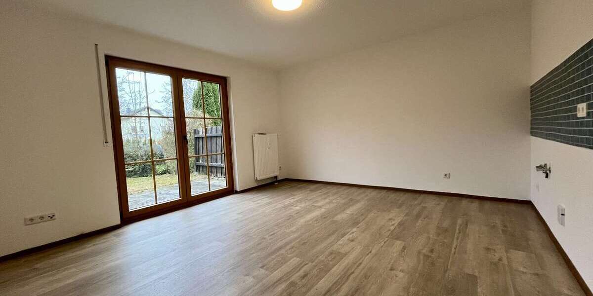 Wohnung zum Mieten in Sonneberg 220 € 25.5 m² 1 zimmer