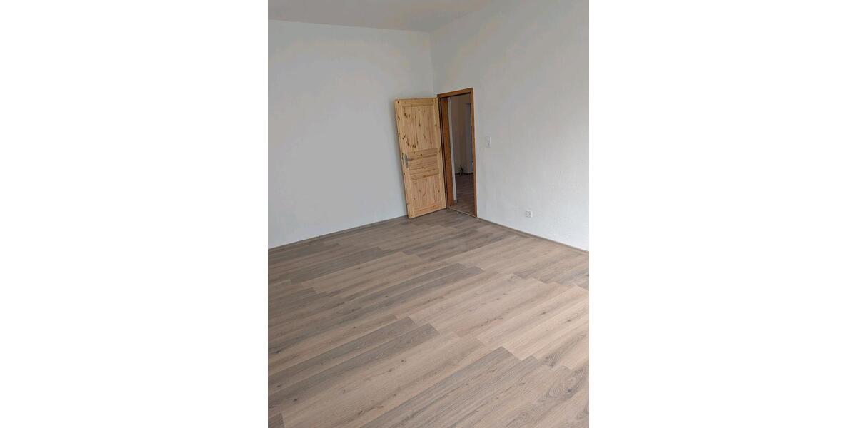 Etagenwohnung Schwelm - 4 Zimmer, 110 m&sup2;, 1.200&euro; | Angebot:25943765