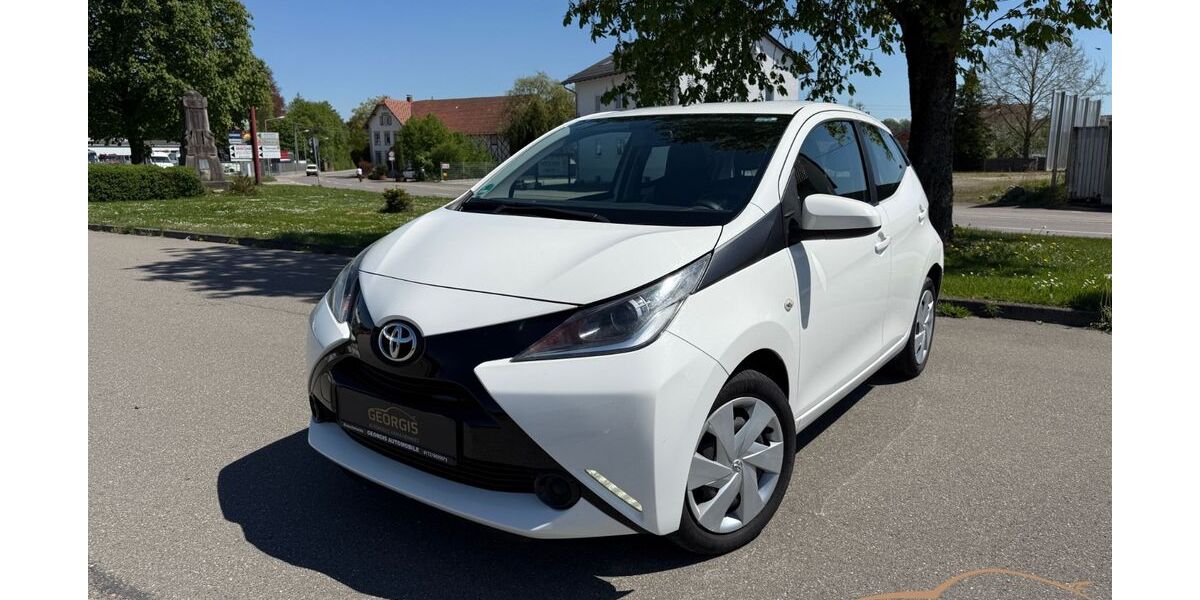 Toyota Aygo (X) 80.000 km 7.190 € Krauchenwies 72505