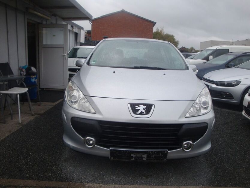 Peugeot 307 153.240 km 2.499 € Wolfenbüttel 38304