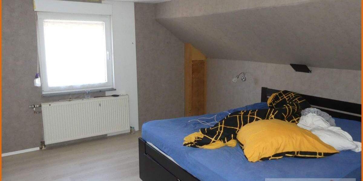 Einfamilienhaus Steinau an der Straße / Neustall Ulmbach - 8 Zimmer, 288 m&sup2;, 180.000&euro; | Angebot:25746838