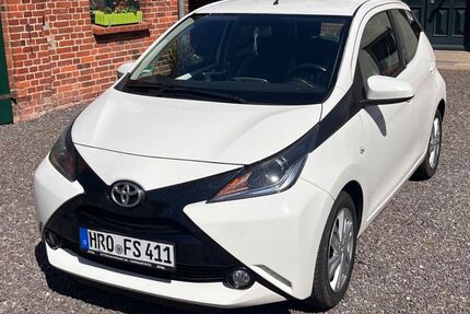 Toyota Aygo (X) 110.000 km 7.400 &euro; Röbel 17207
