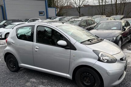 Toyota Aygo (X) 142.000 km 2.499 &euro; Detmold 32758