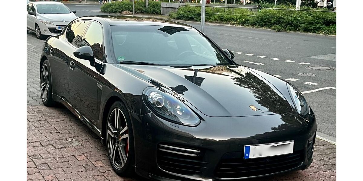 Porsche Panamera 129.050 km 42.970 € Frankfurt 60596