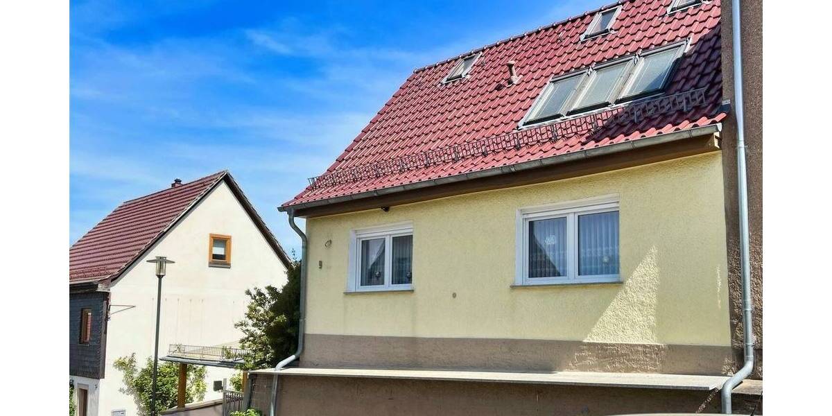 Doppelhaushälfte mit Einliegerwohnung*teilmöbeliert* 6 zimmer