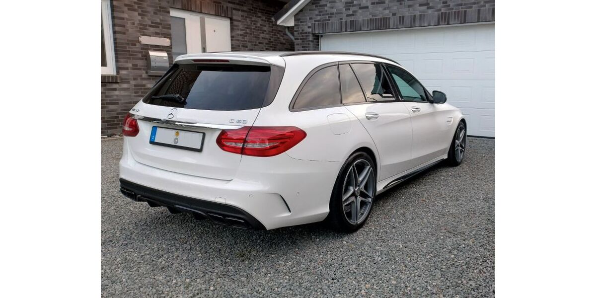 Mercedes-Benz C 63 AMG 48.600 km 42.999 &euro; Felde 24242